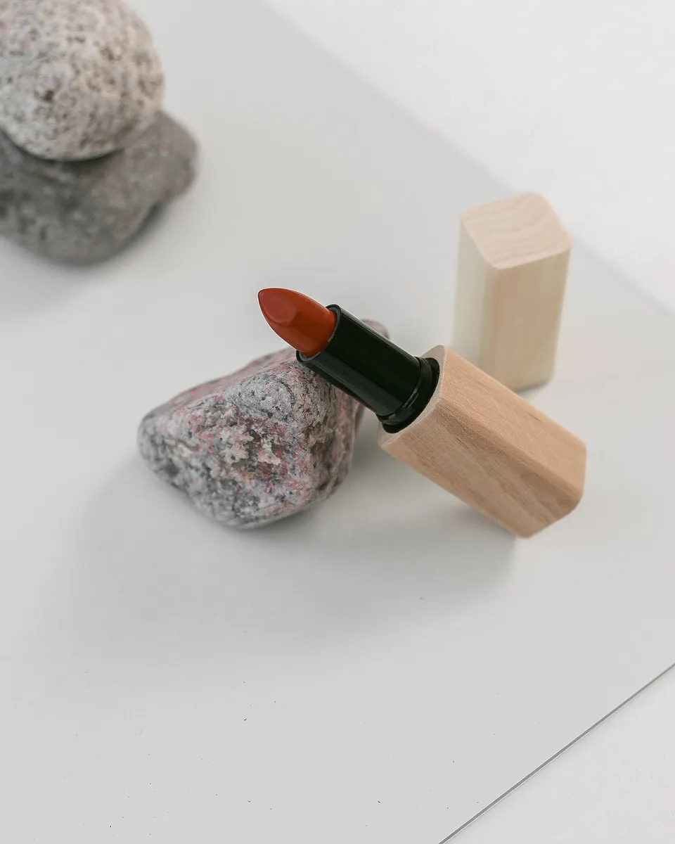 HAVU Lipsticks RED rossetto rosso caldo semiopaco