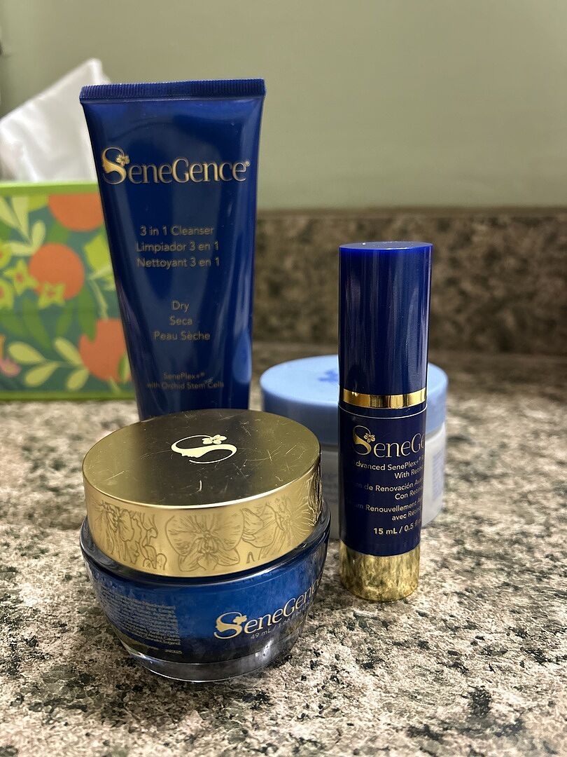 Lipsense Skincare Renewal siero viso retinolo notte