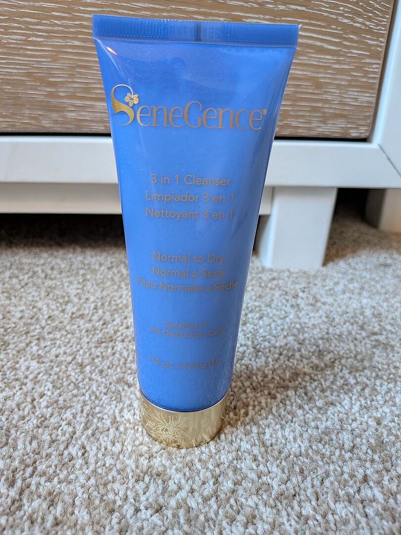 Lipsense 3 in 1 Cleanser detergente viso pelle normale secca