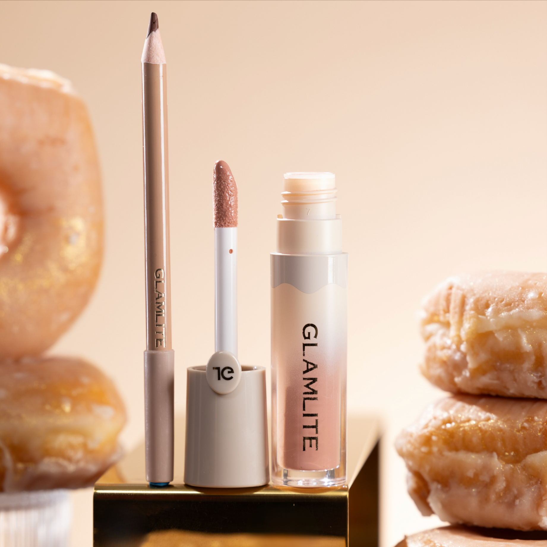 Glamlite Glazed Donut Lip Kit kit labbra nude pink glitter