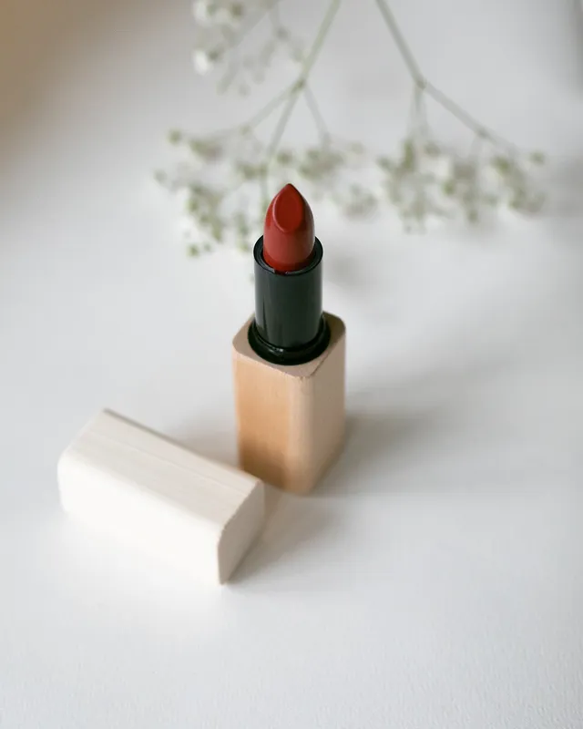 HAVU Lipsticks Cranberry rossetto rosso ciliegia pieno