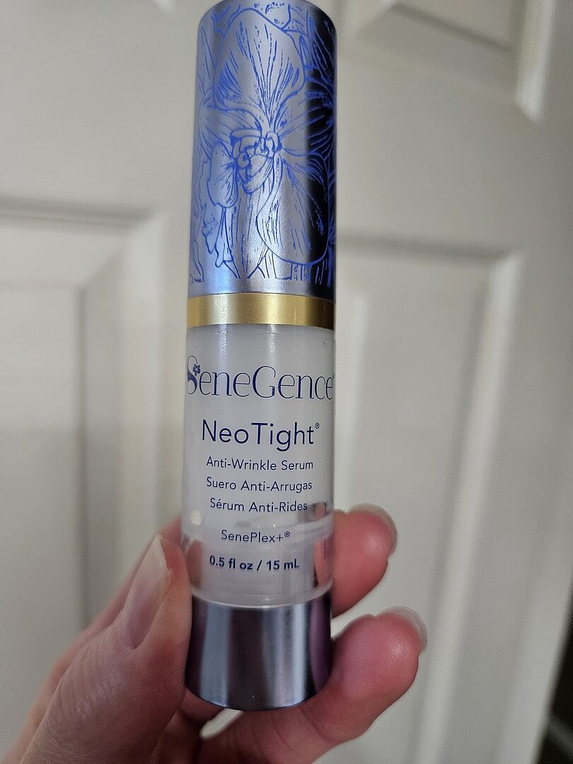 LipSense NeoTight Siero Viso antirughe ai peptidi