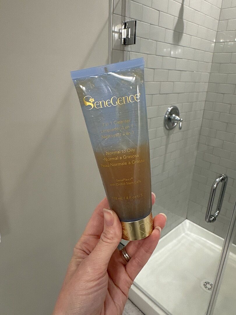 LipSense Skincare 3 in 1 Cleanser Gel pelli normali-miste