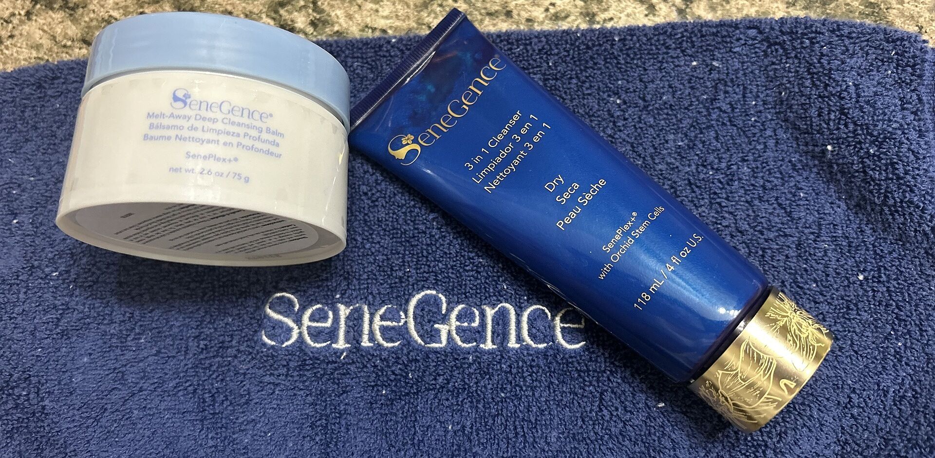 LipSense 3 in 1 Cleanser Dry detergente viso pelle secca