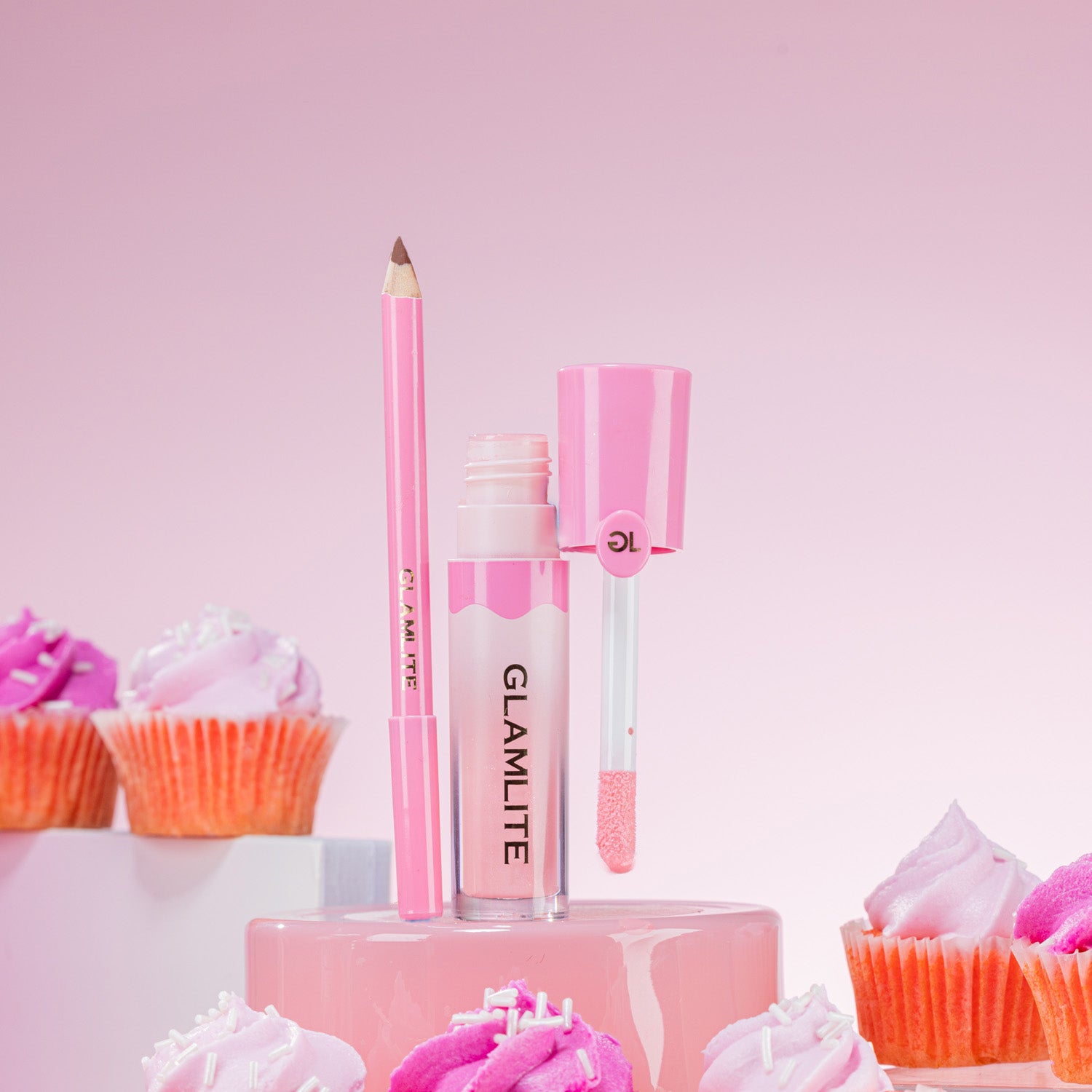 Glamlite Pink Frosting Lip Kit 2 pezzi rosa vitamina E